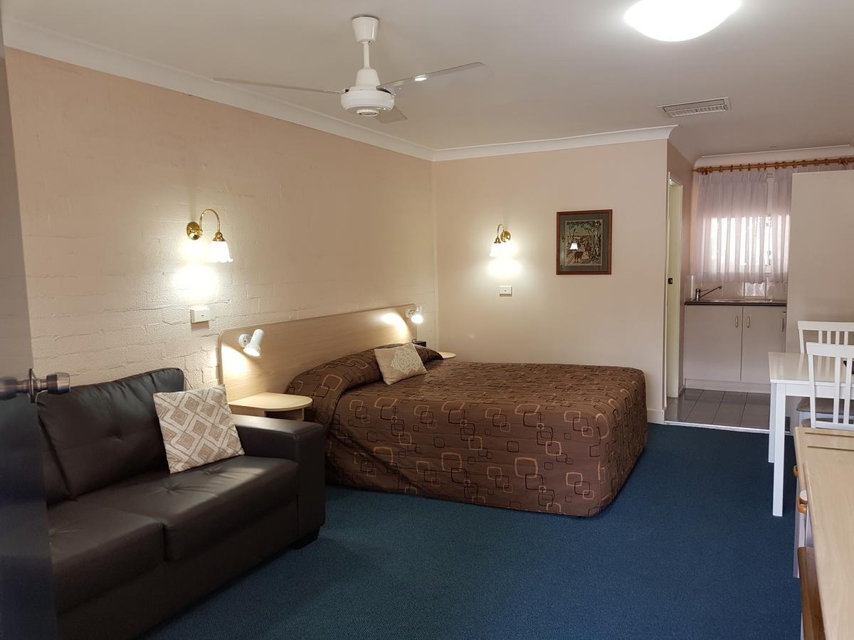 Abraham Lincoln Motel Tamworth Bagian luar foto