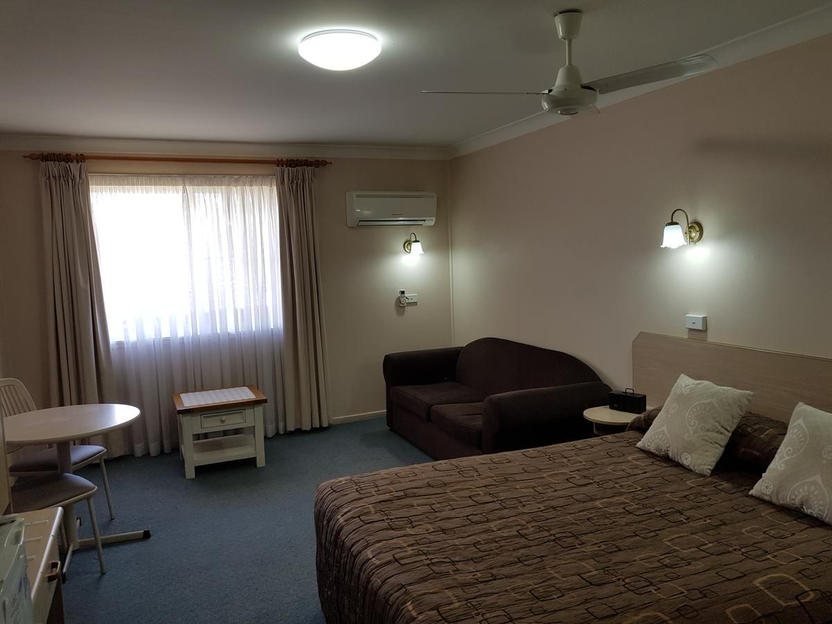 Abraham Lincoln Motel Tamworth Bagian luar foto